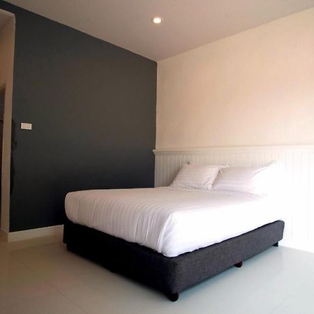 Bhive Hotel Nakhon Phanom Exterior foto
